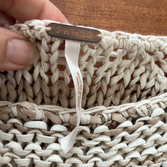 Free People Crochet Sweater XS Top
Long Sleeves BEIGE Ivory GREY
Boho Hippie - Picture 13 of 16